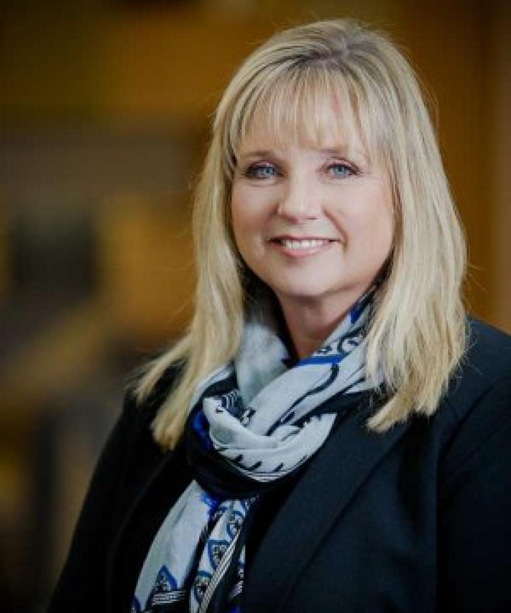 Amy R Barkalow headshot